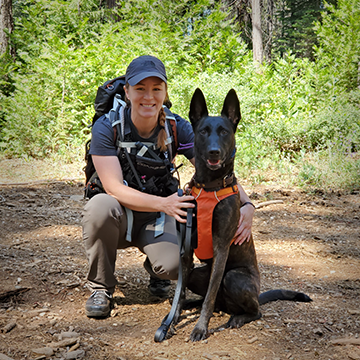 Laura Olmstead and "Nyx", certified air scent